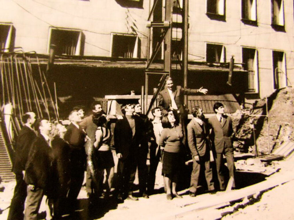 Редактори от ХСЗ наблюдават строежа на новата сграда на БНР