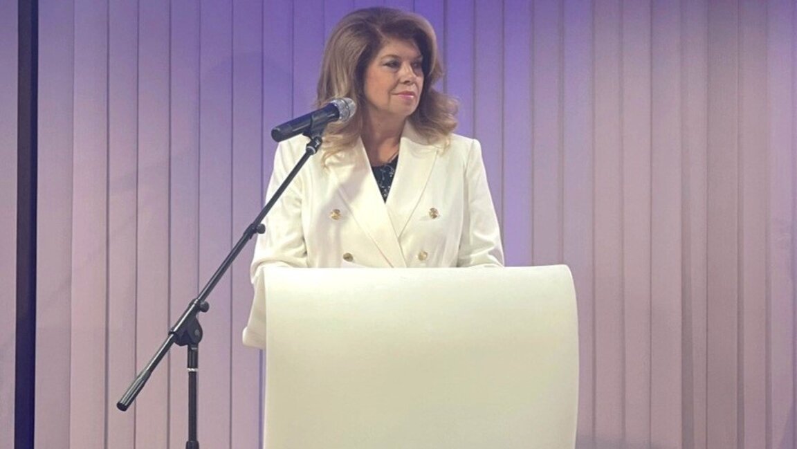 Илияна Йотова