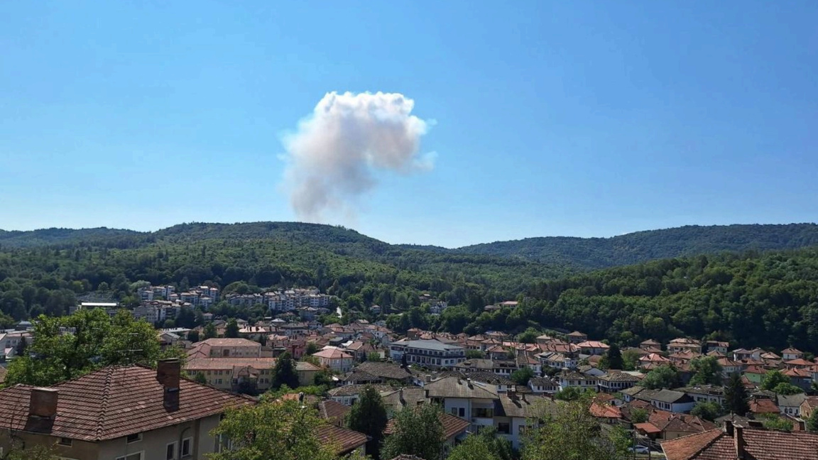 Explosions et incendie dans une usine militaire: la situation est sous contrôle