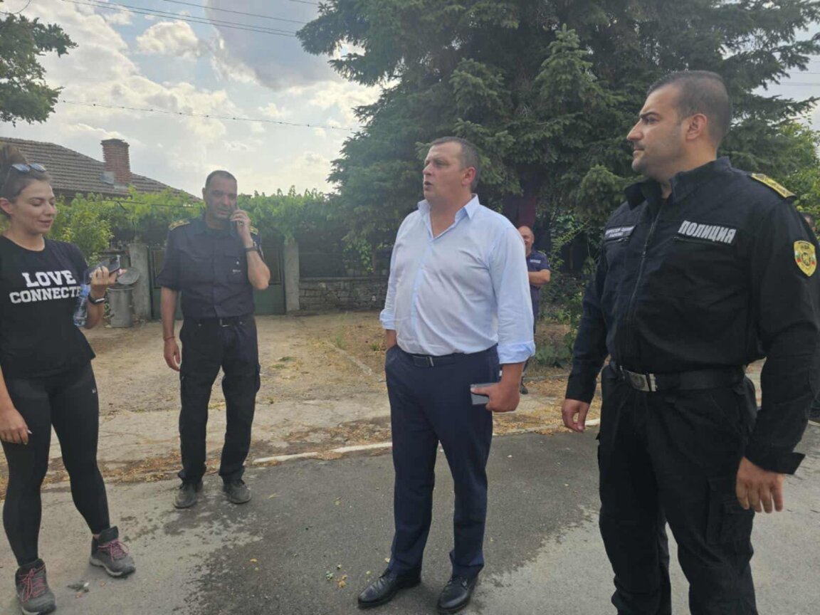 Пожарите в Тополовградско не застрашават населени места