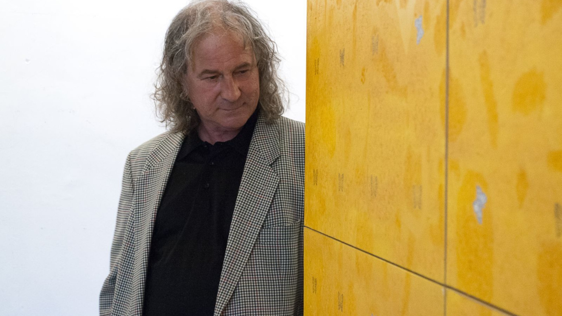 Живопис, графика и керамика на Стоян Цанев редят в галерия "Пролет"