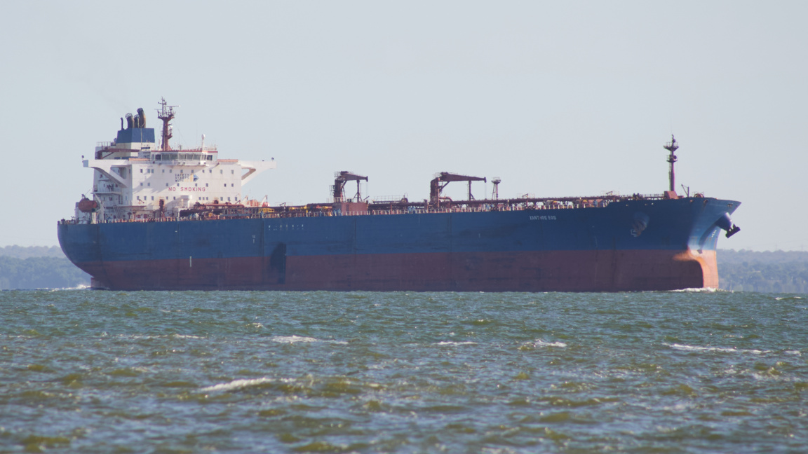 Руски терминали за износ на петрол през Балтийско море спряха работа 