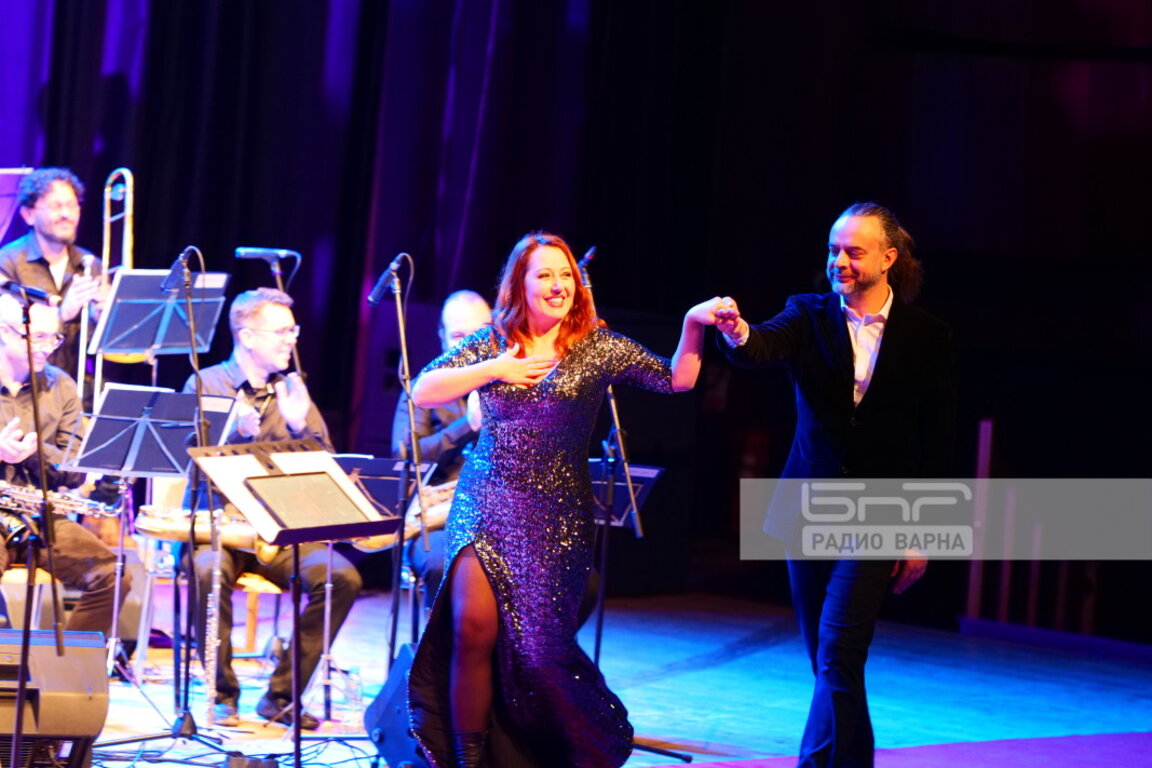 Радио Варна на 90 - фотоизложба и концерт (снимки)