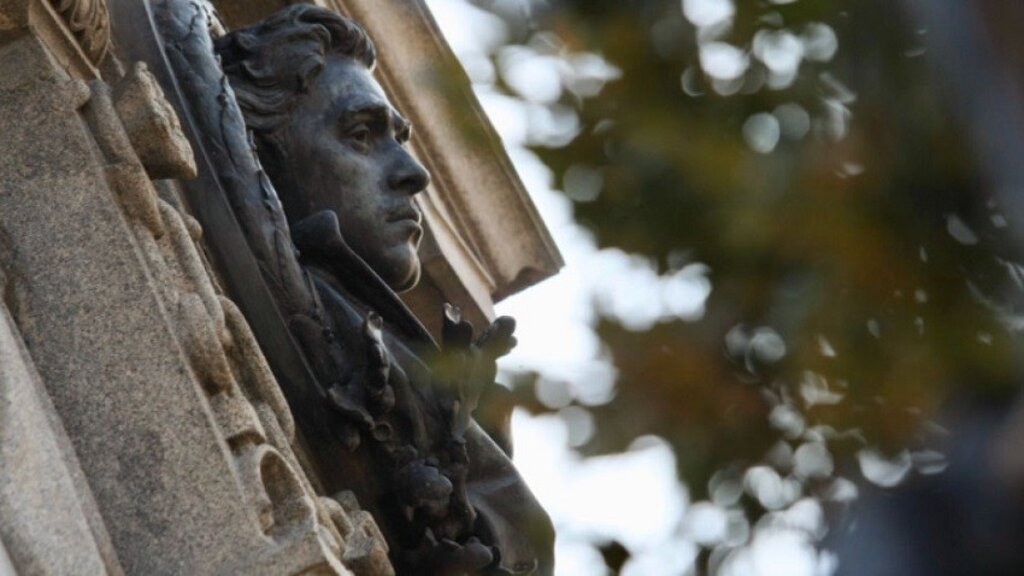 Le monument de Vassil Levski à Sofia est un lieu de recueillement national