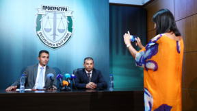Един човек остава задържан за палежите на леки автомобили в София