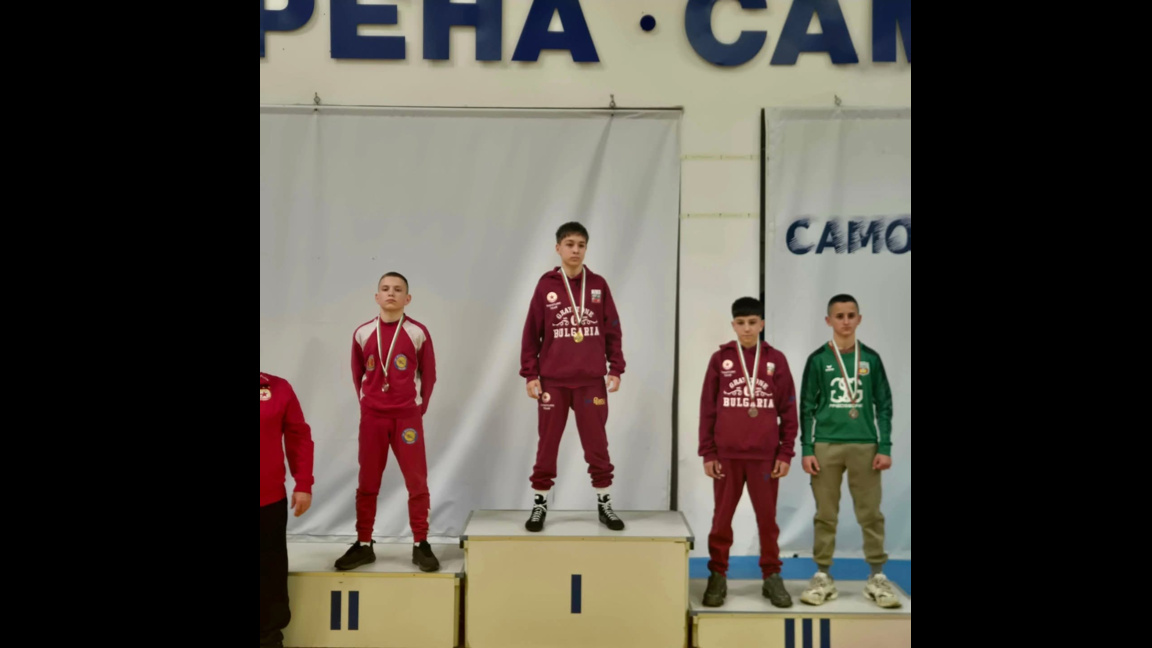 Три медала по борба за Враца от елитен шампионат