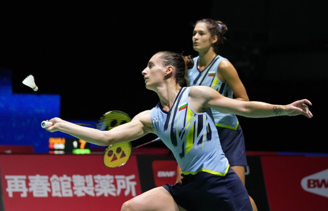 Стефани (на преден план) и Габриела Стоеви