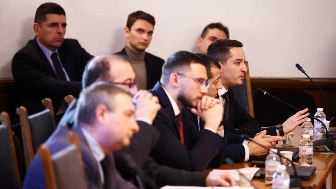 Правната комисия на НС отхвърли 100% машинно гласуване на изборите