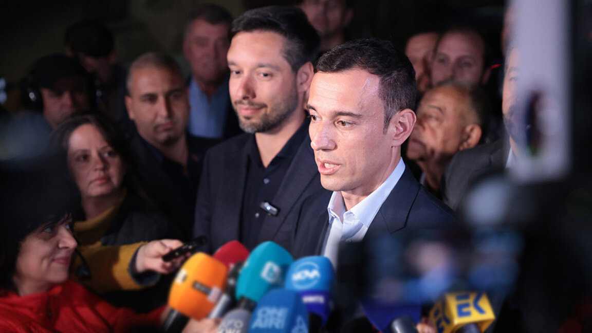 Vasil Terziev (în frunte) și Boris Bonev (în spatele lui)