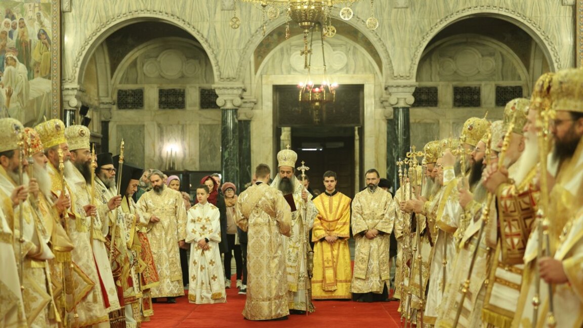 Святая литургия по поводу 100-летия освящения патриаршего храма Св. Александра Невского