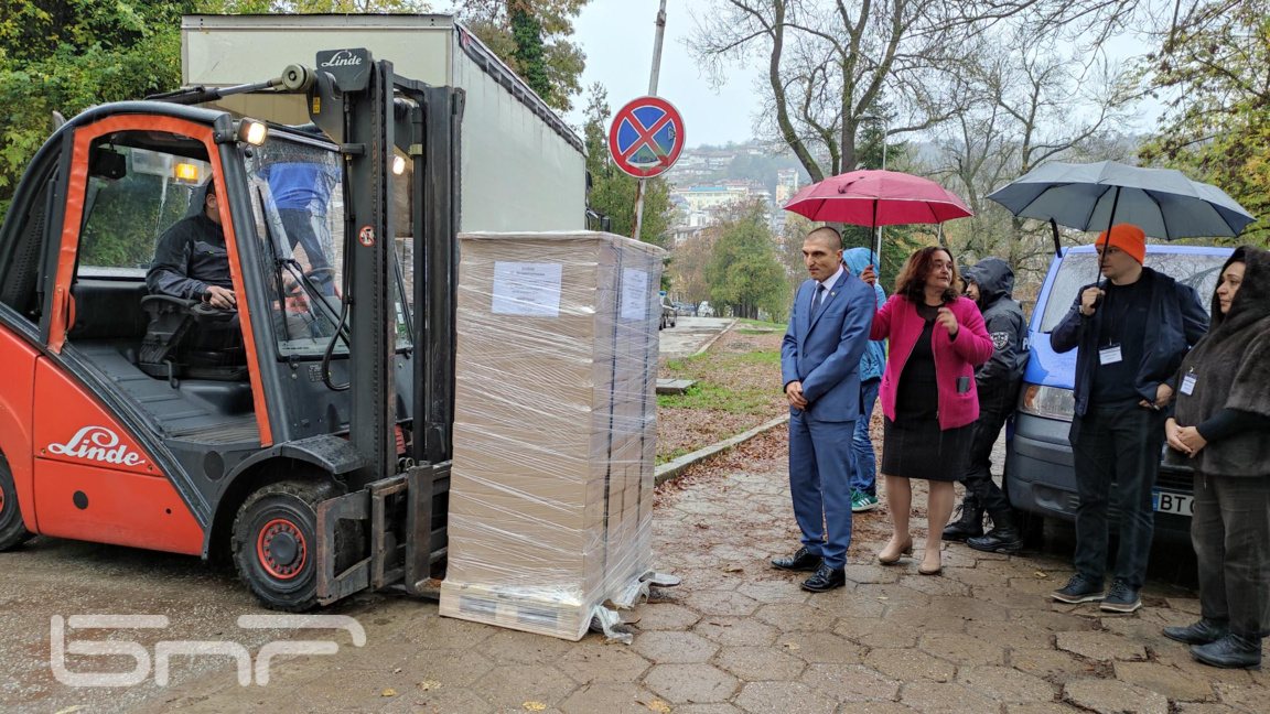 С охрана транспортират изборните книжа във Великотърновско