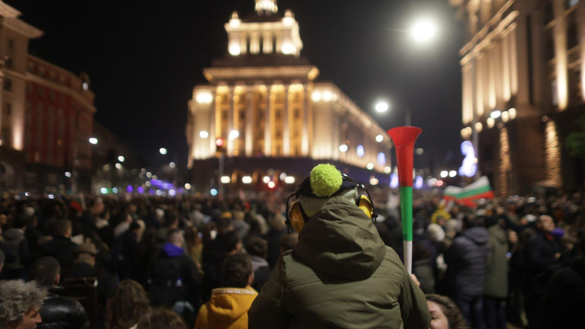 Massenproteste vor Misstrauensvotum erschüttern Bulgarien