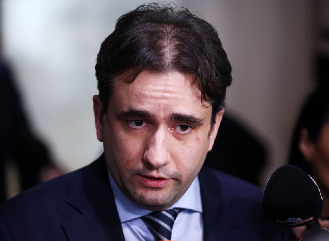 Божидар Божанов