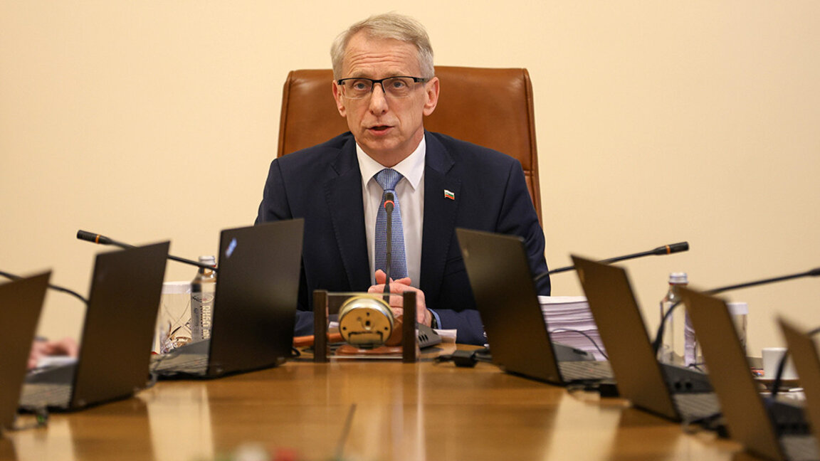 Николај Денков