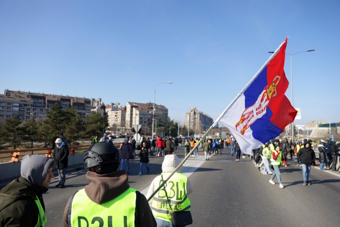 Сръбските студенти продължават с протестните походи