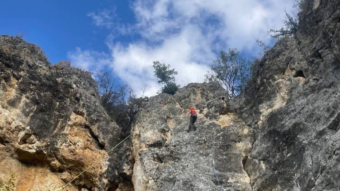 Adrenalina, hermosas vistas y encuentros con la historia: escalada en roca en la llanura del río Rusenski Lom
