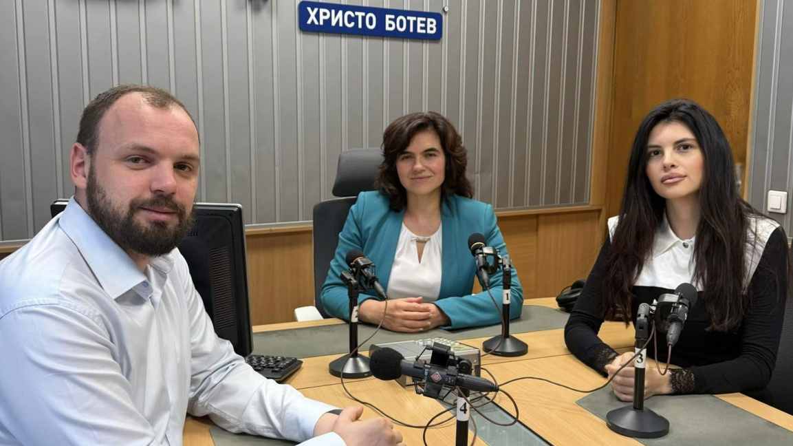 Мустафа Емин, Нина Цанева и Габриела Кирова