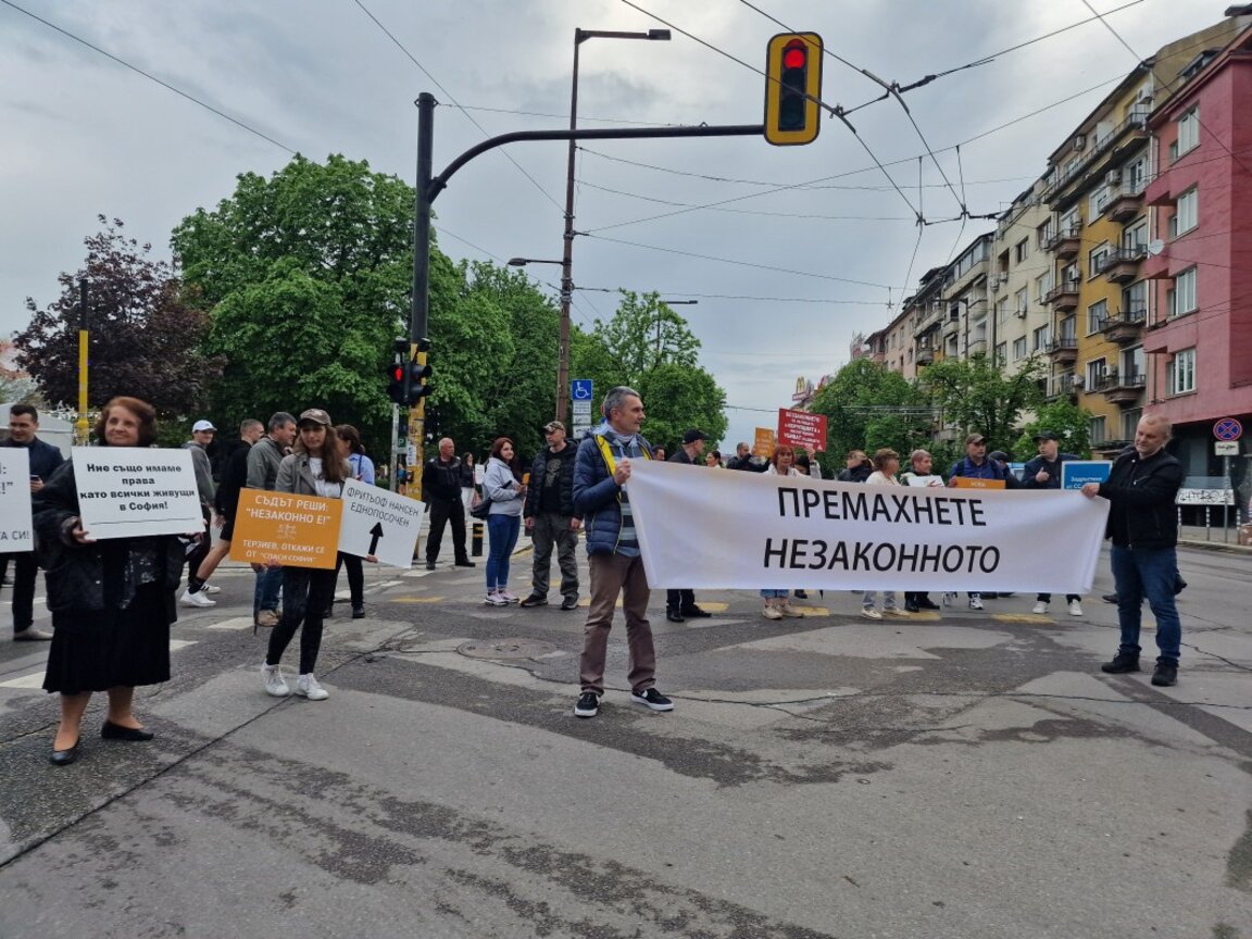 Граждани настояват за връщане на предишната организация на движение в центъра на София