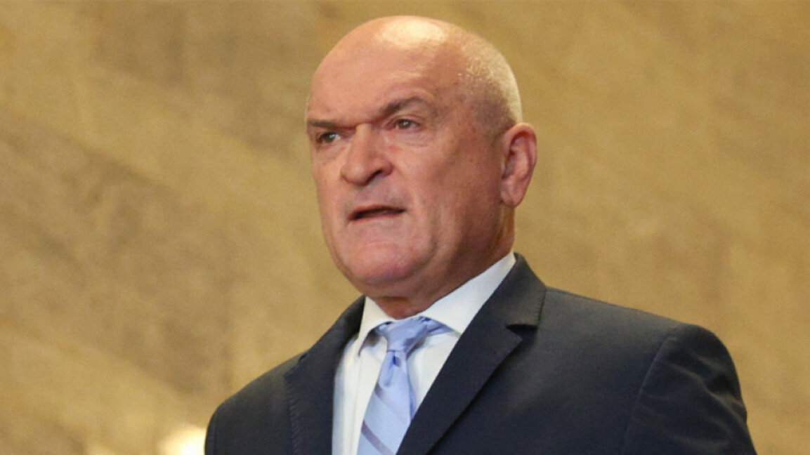 Новият служебен кабинет се закле!