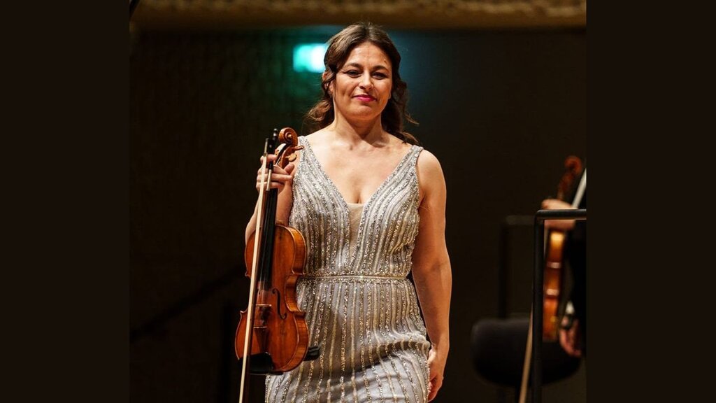 La violoniste Joanna Kamenarska promeut la musique bulgare à travers le monde