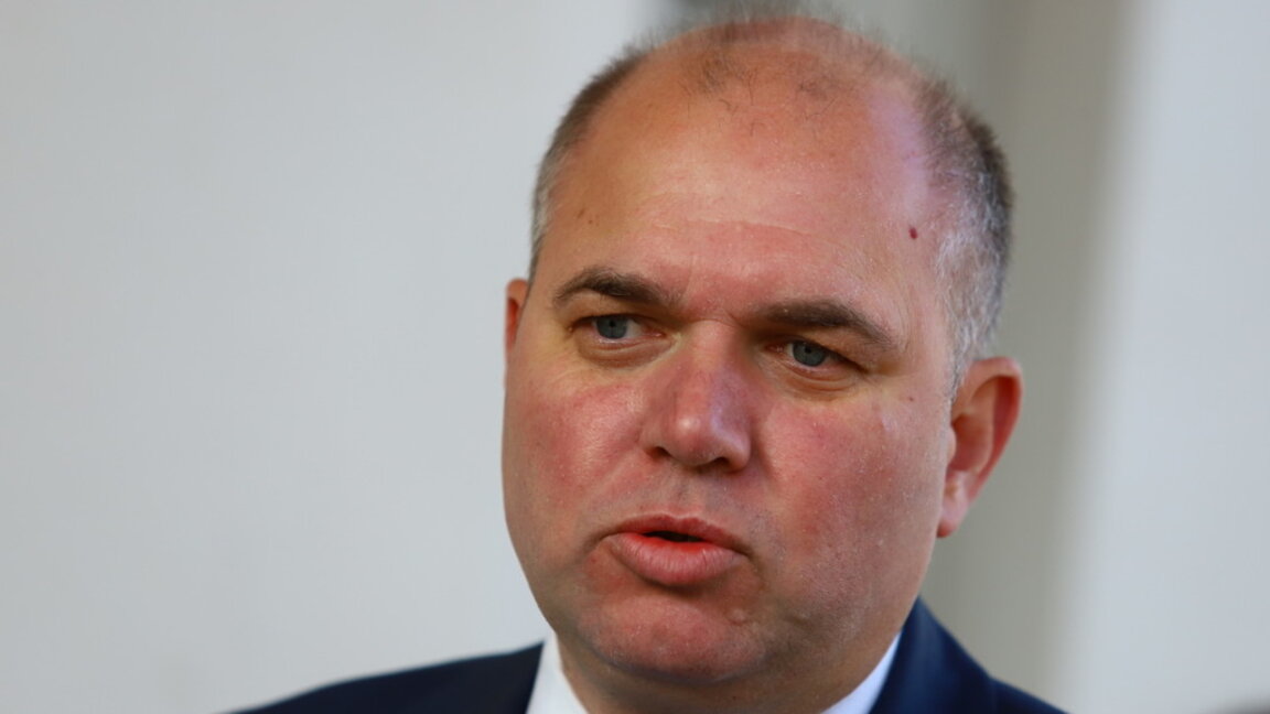 Владислав Панев