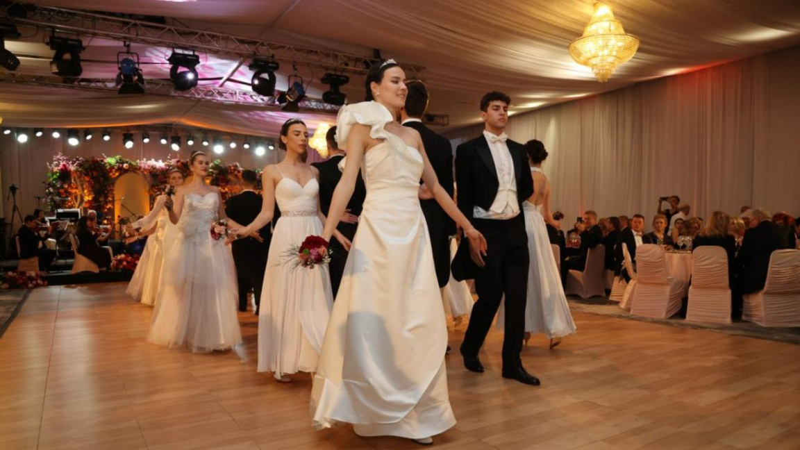 Bal viennois à Sofia : la tradition perdure