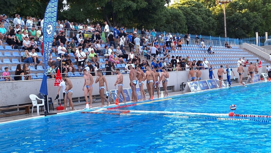 Отборът по водна топка на "Спартак" взе бронзовите медали    (ВИДЕО)