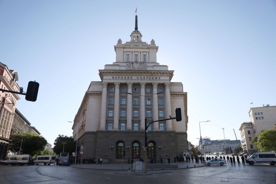 МВР: Няма съгласувателно решение за блокиране на входовете на НС