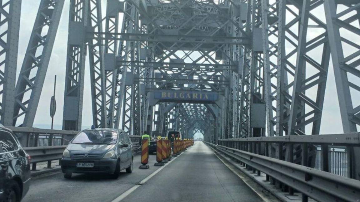Движението по Дунав мост ще бъде двупосочно за коледно-новогодишните празници