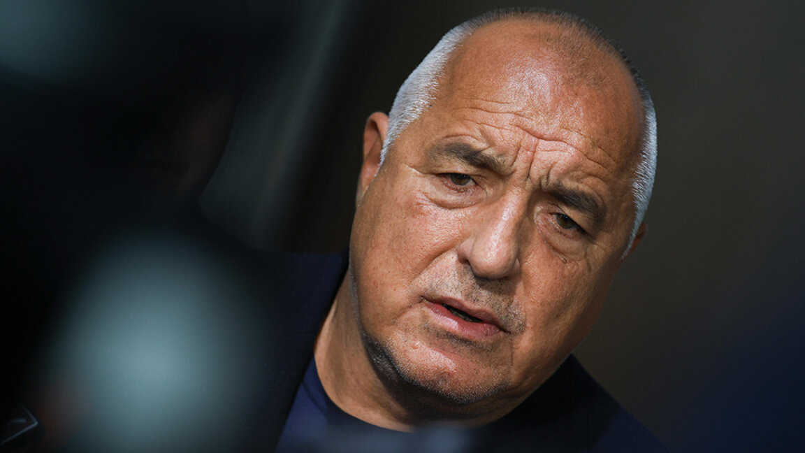 Ruling parties demand closure of Bulgaria's Automobile Administration Agency following bribe scandal with Robbie William's team