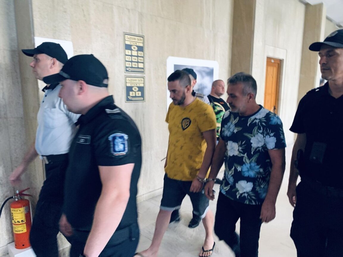 Румънецът, опитал да пренесе наркотици с яхта край Царево, остава в ареста