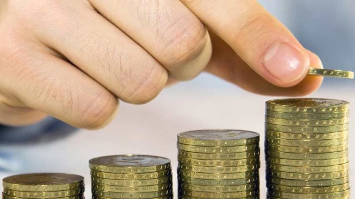 El salario medio anual en Bulgaria ha crecido en el 13.9% en un año