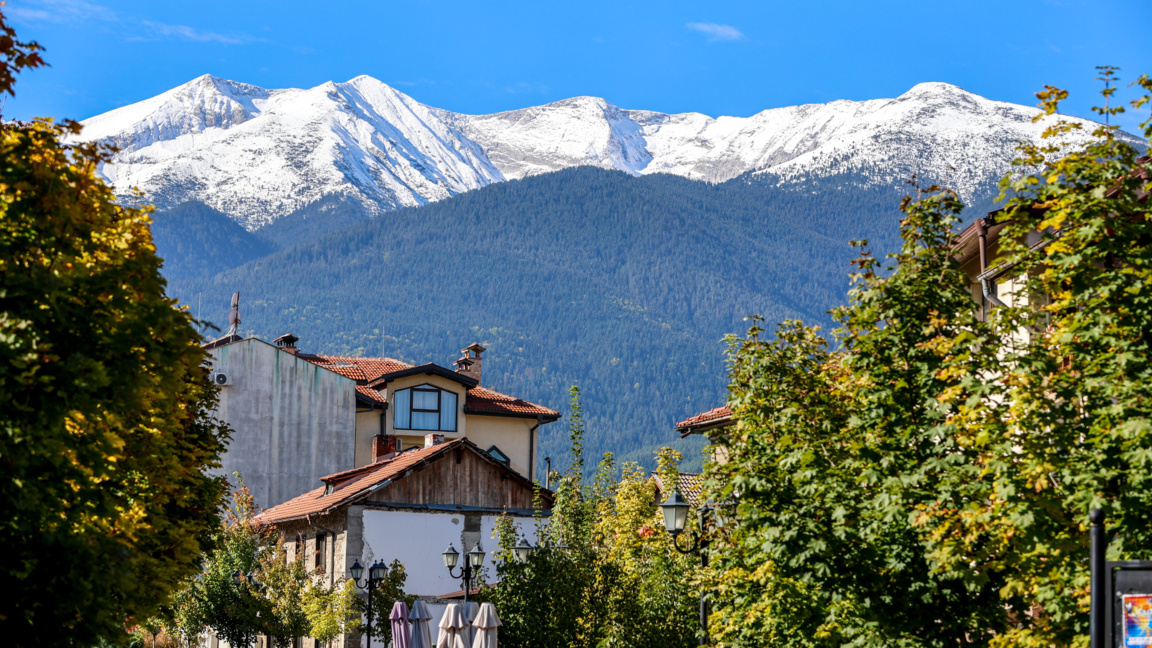 Sunny Saturday, highs up to 18°C