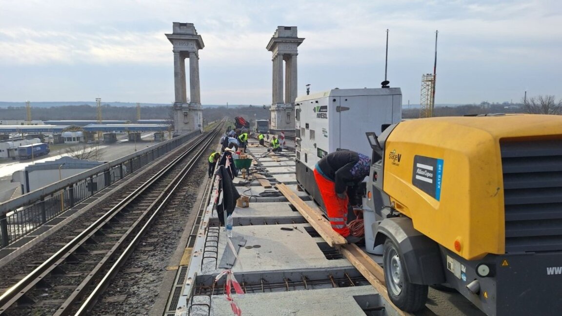 Влакове ще минават по Дунав мост