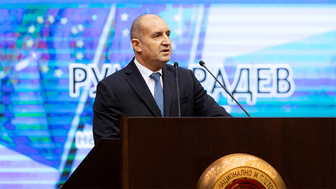 В политическия хаос президентството остана сред най-стабилните институции през годината