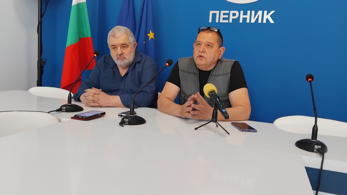Бончо Бонев - генерален комисар на изложбата (вляво) и Георги Дечев - зам.-председател на Съюза на българските филателисти