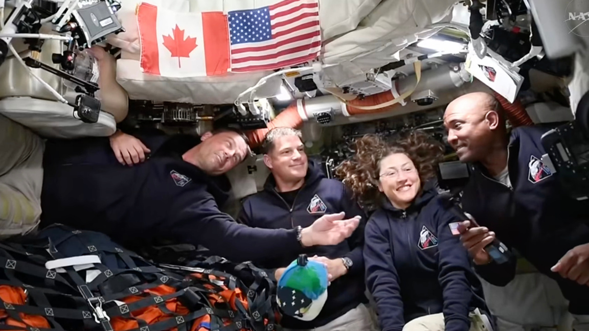 "Артемис II" подобри рекорда за най-далечен полет от Земята