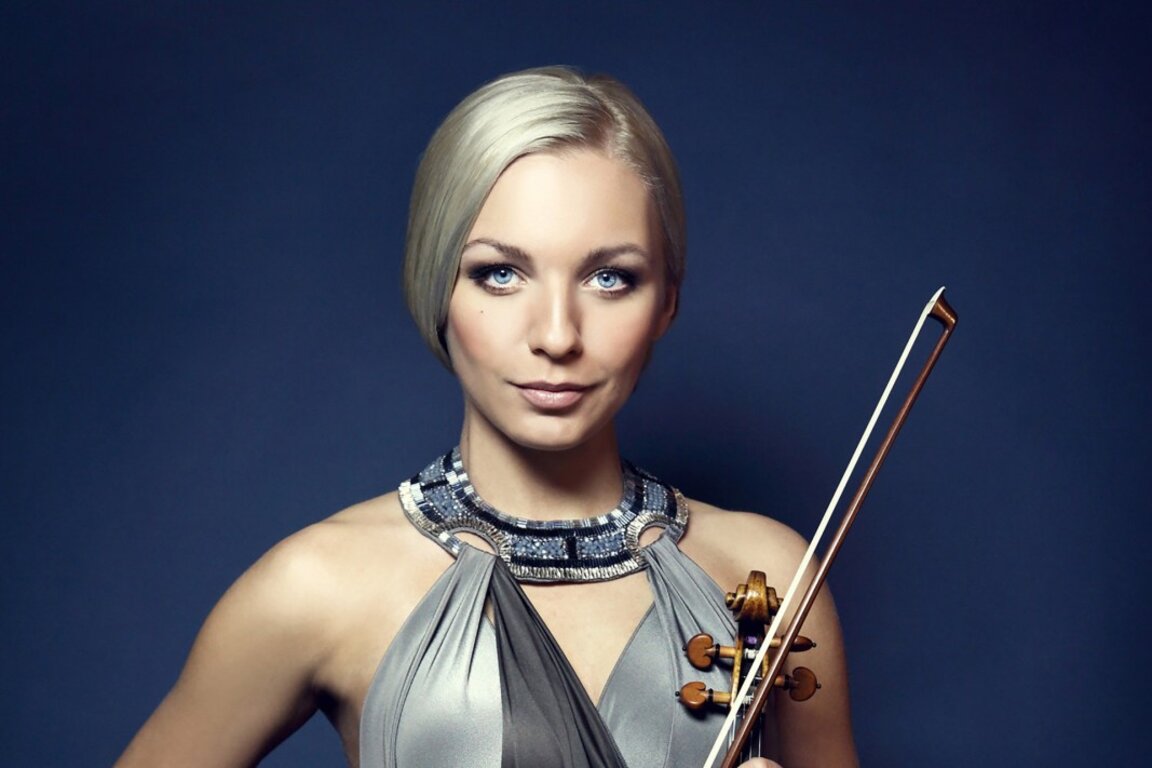 Österreichische Geigerin Lidia Baich und der Dirigent Thomas Sanderling mit Konzert in Sofia