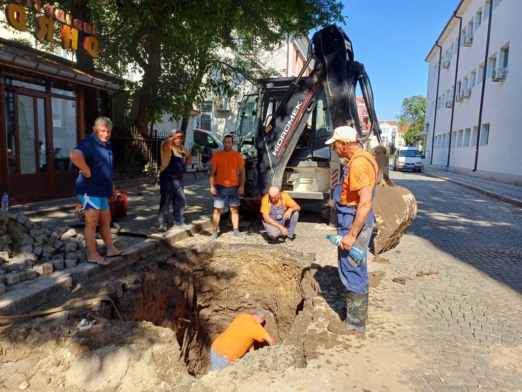 За пореден ден пловдивчани в центъра са без вода