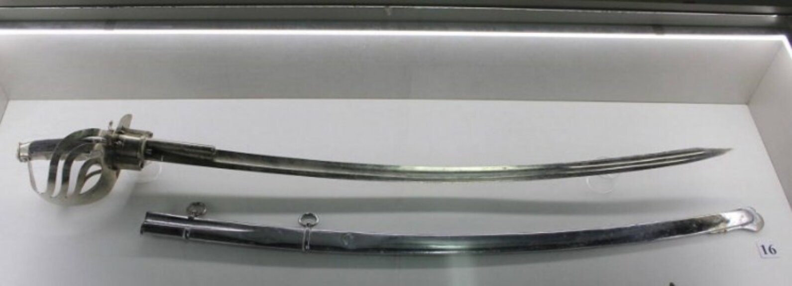 Спомени за сабята на Стефан Караджа - сабя-револвер, която и сече, и стреля!