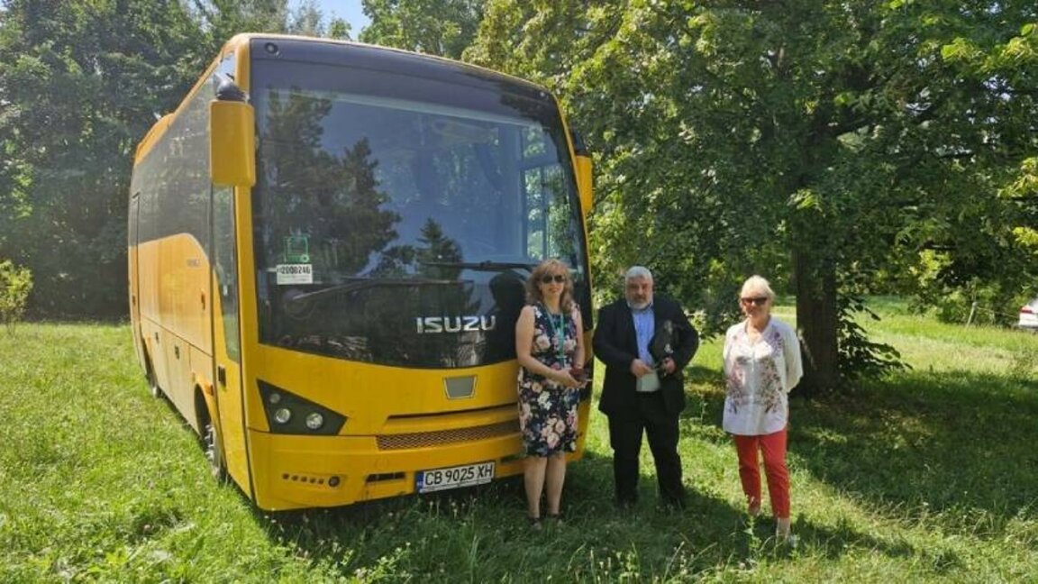 България осигури автобус за учениците от българското средно училище в Братислава