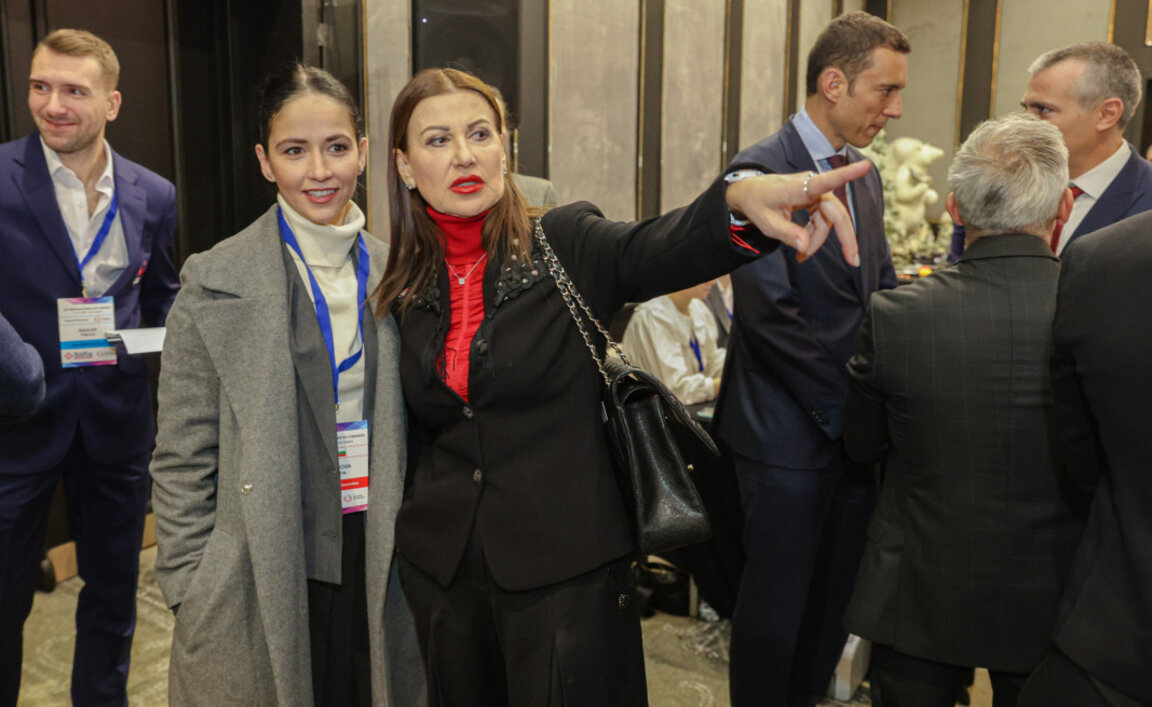 Илиана Раева: Весела Димитрова смени Жанина Трашлиева и Радина Томова