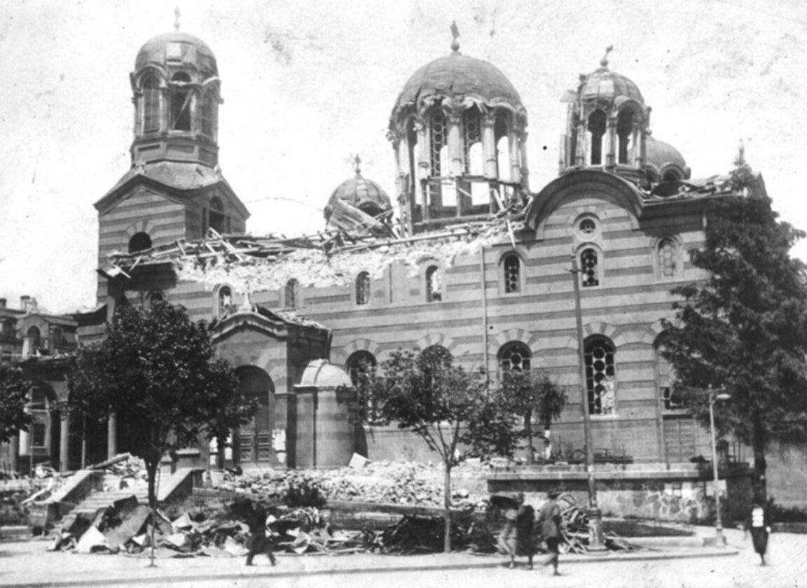 Изложбата "Отломките от един следобед" показва историята на атентата в "Св. Неделя"