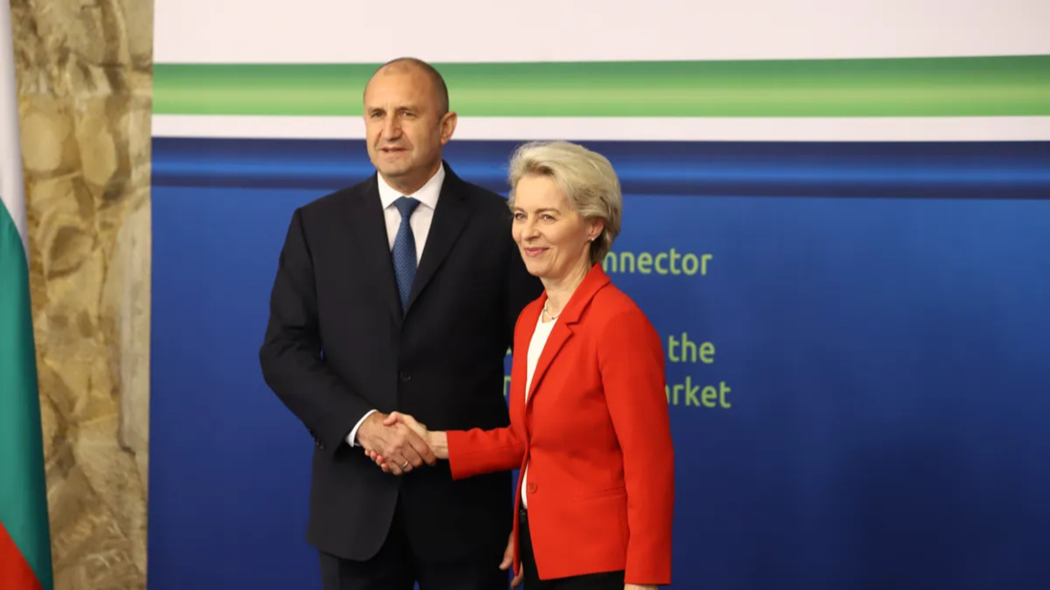 Ursula von der Leyen: "Juntos seguimos adelante, por Bulgaria y por Europa"