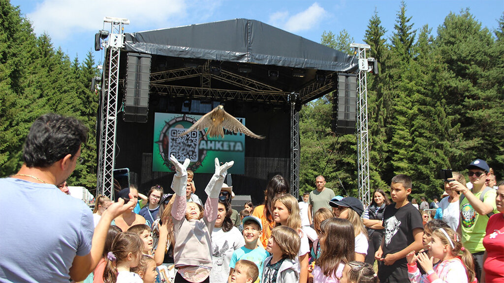 Le Centre "Balkans Verts" organise des stages sur la sauvegarde de la faune...
