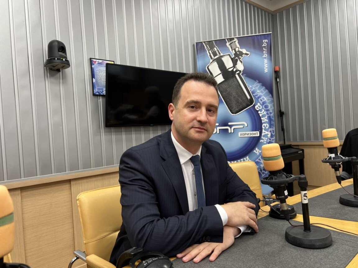 Жечо Станков: Президентът си играе със страховете на хората