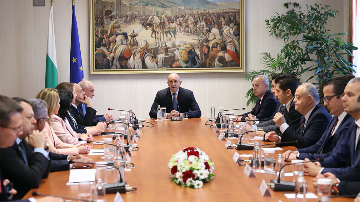 Οι εκλογές για το ΕΚ και την Εθνοσυνέλευση θα διεξαχθούν την ίδια ημέρα