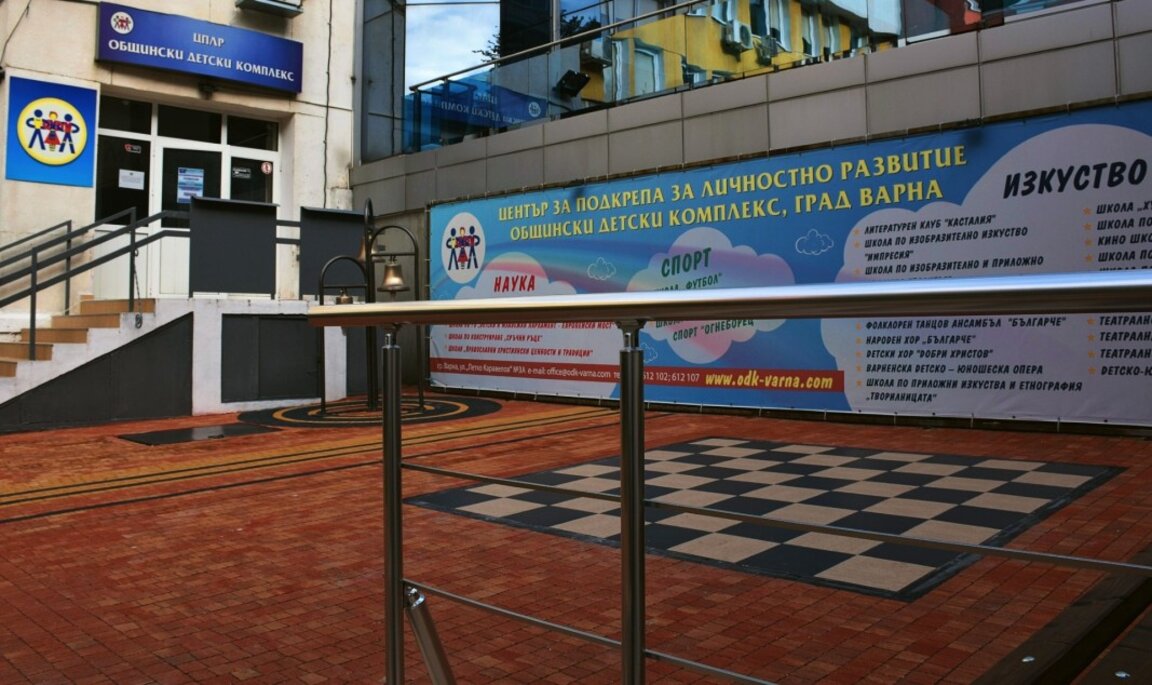 Отворена е системата за електронен прием в школите на ОДК-Варна