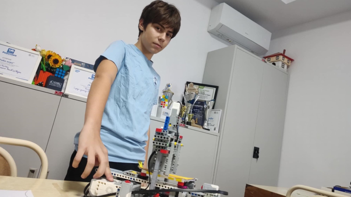 7. sınıf öğrencisi Lego’dan mutfak robotu icat etti