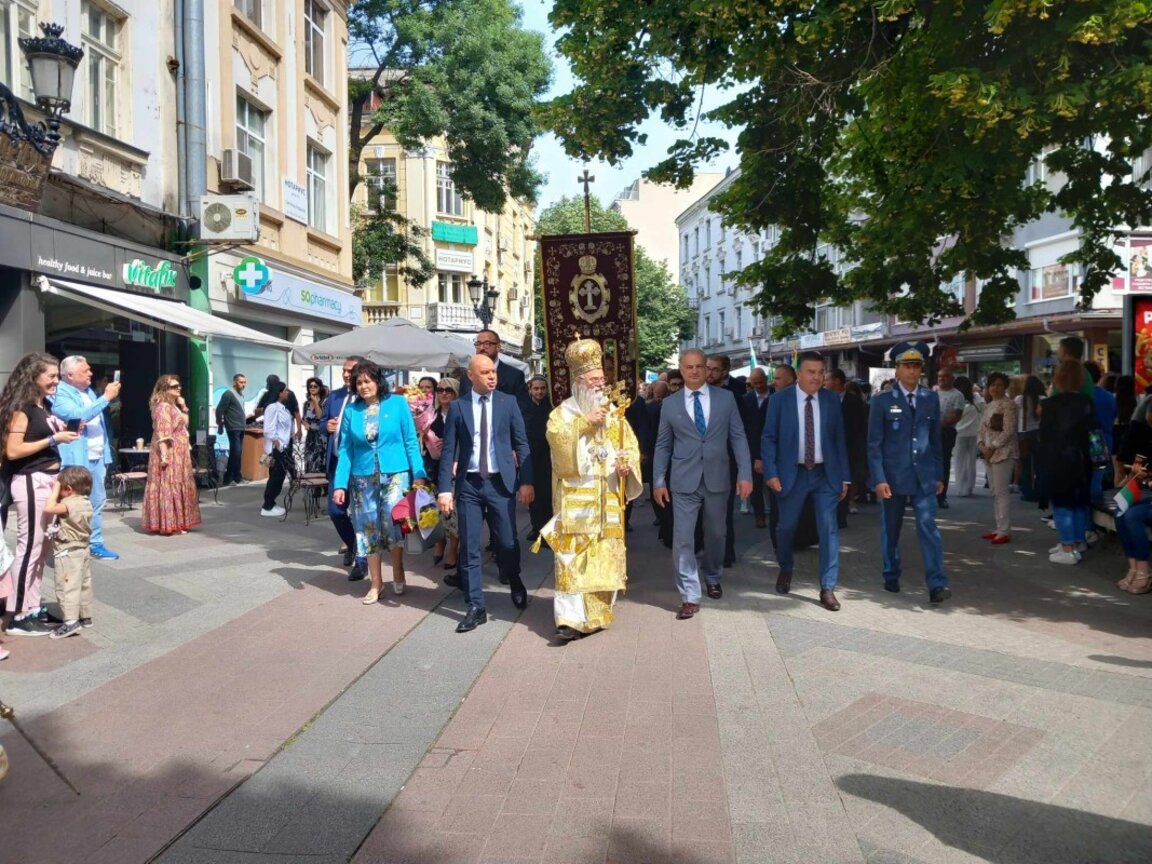 Пловдив тържествено чества Деня на българската просвета